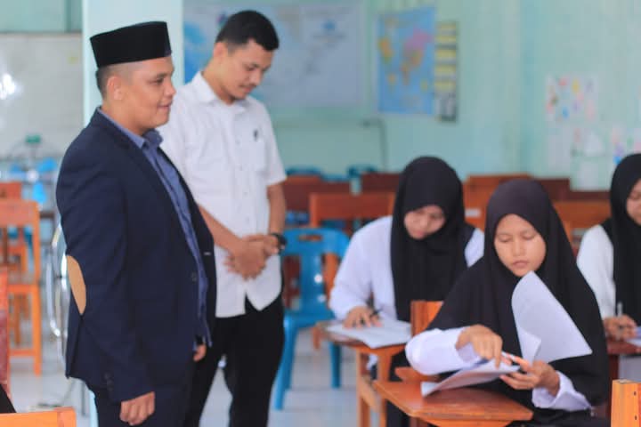 UJIAN PENERIMAAN MAHASISWA BARU (PMB) STIT AL-HIKMAH TEBING TINGGI