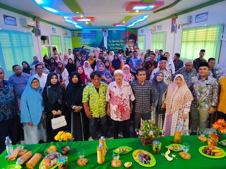 STAI AL HIKMAH TEBING TINGGI GELAR HALAL BIHALAL DAN SILATURAHMI AKBAR BERSAMA YASPETIA MEDAN STAI AL HIKMAH TEBING TINGGI GELAR HALAL BIHALAL DAN SILATURAHMI AKBAR BERSAMA YASPETIA MEDAN